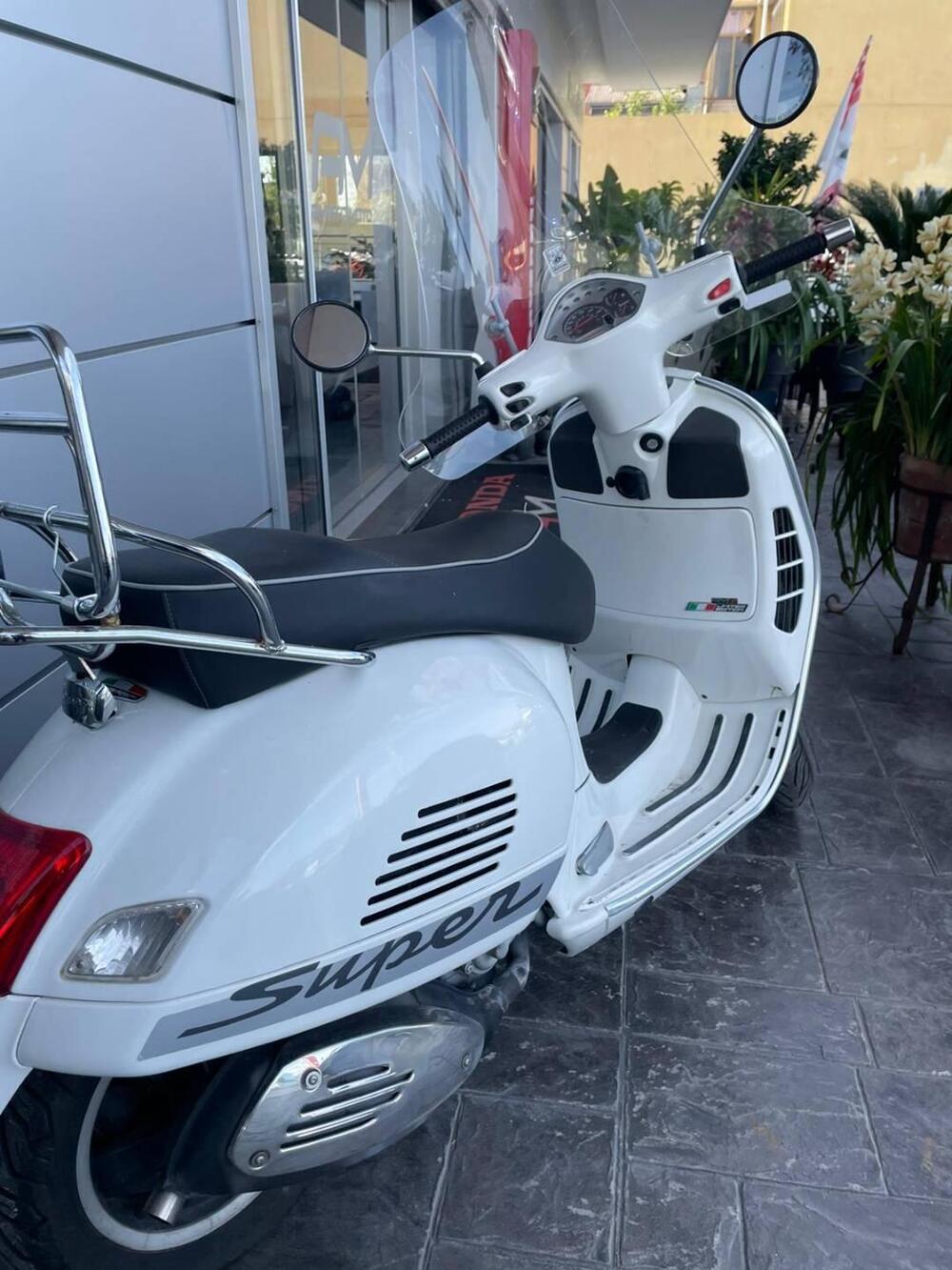 Vespa GTS 300 (2010 - 14) (5)