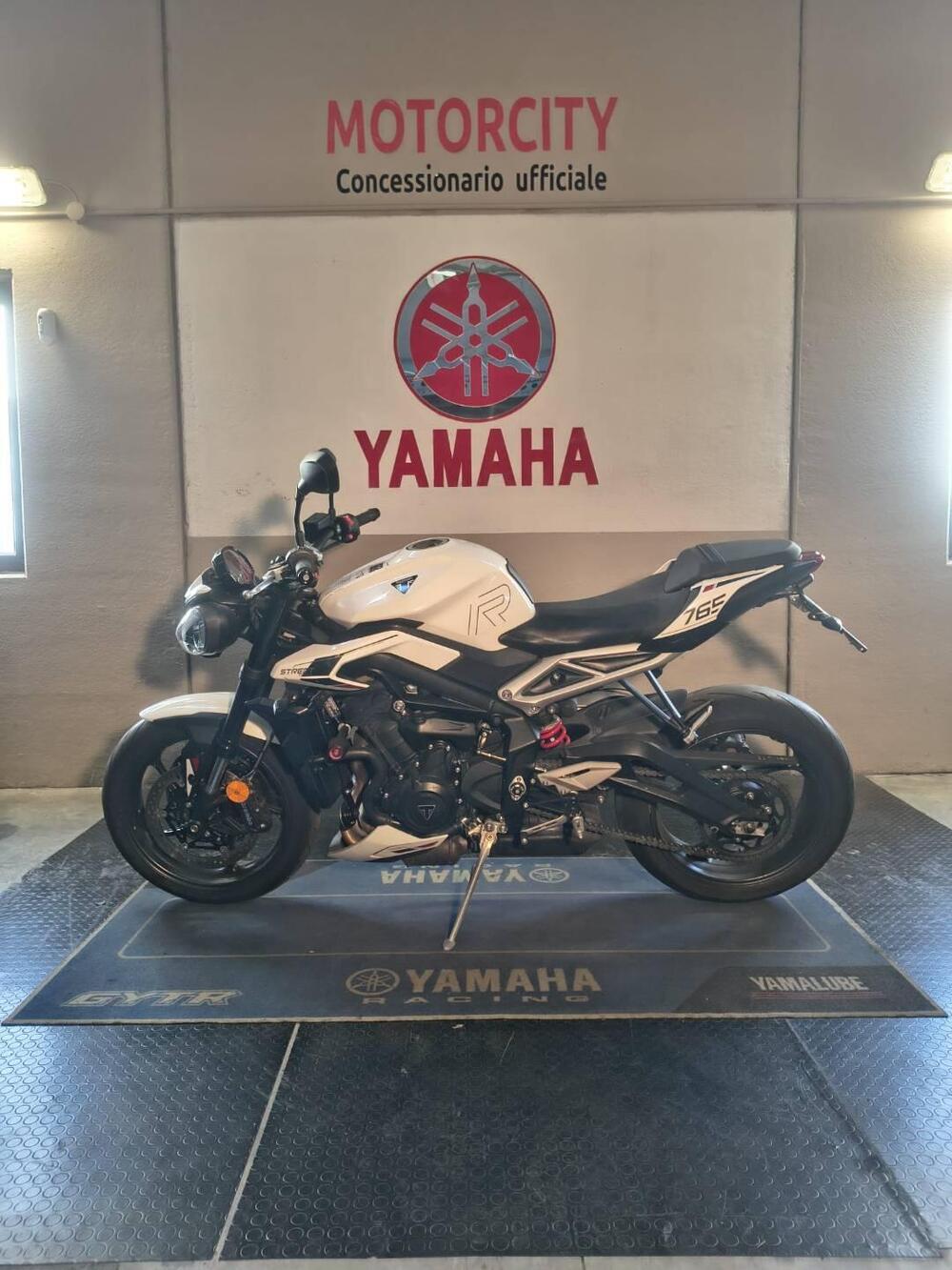 Triumph Street Triple 765 R (2023 - 26) (4)