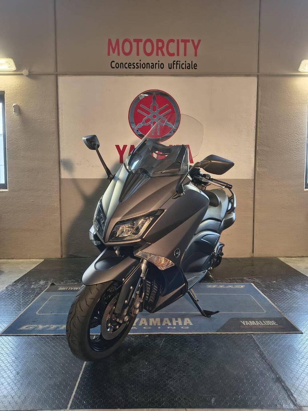 Yamaha T-Max 530 (2015 - 16) (3)