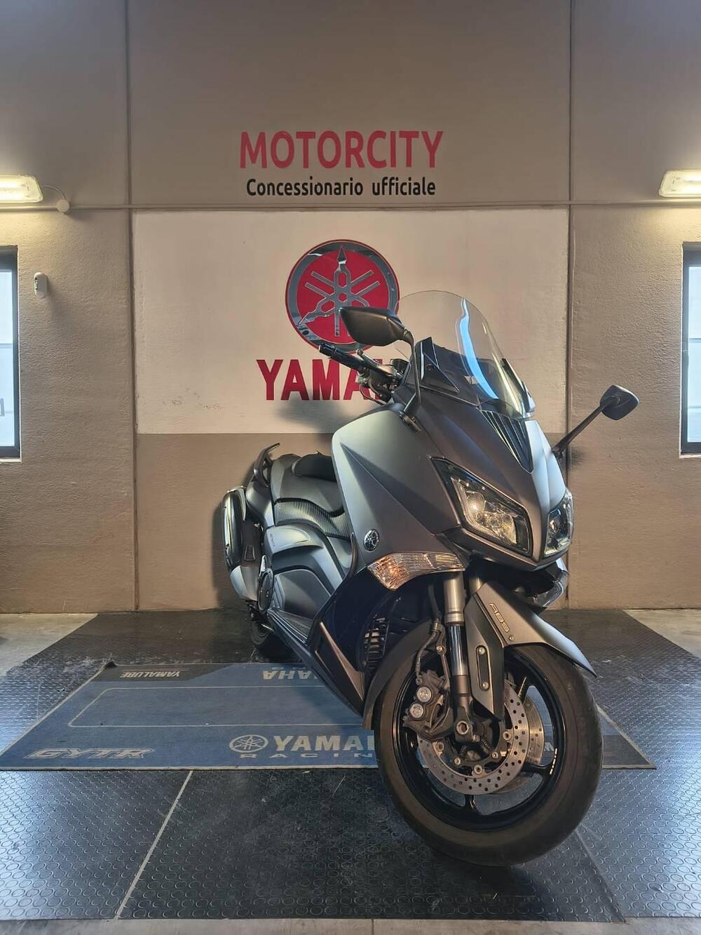 Yamaha T-Max 530 (2015 - 16) (2)