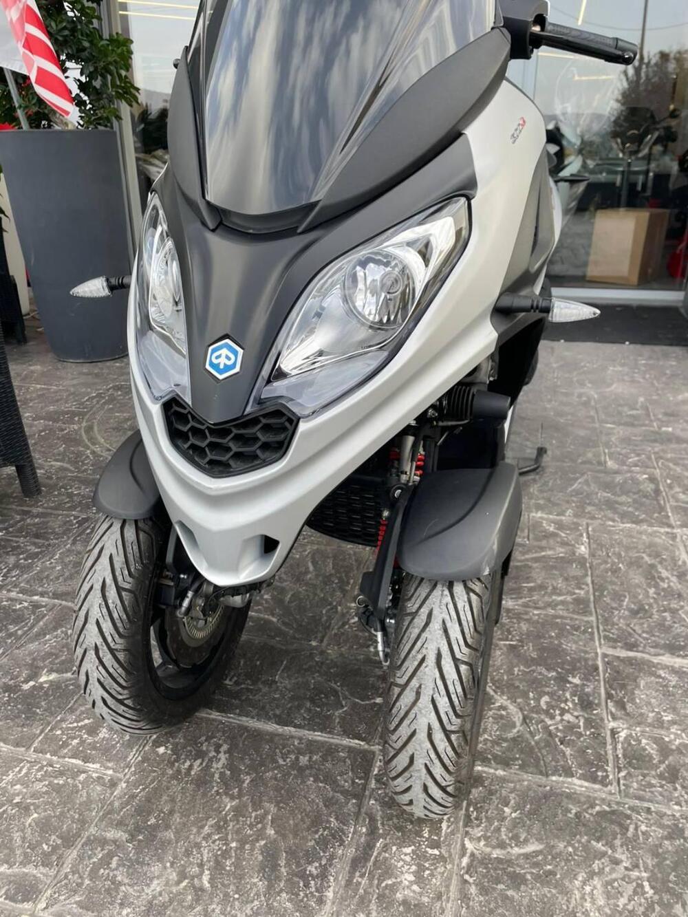 Piaggio MP3 300 ABS Hpe (2021 - 24) (2)
