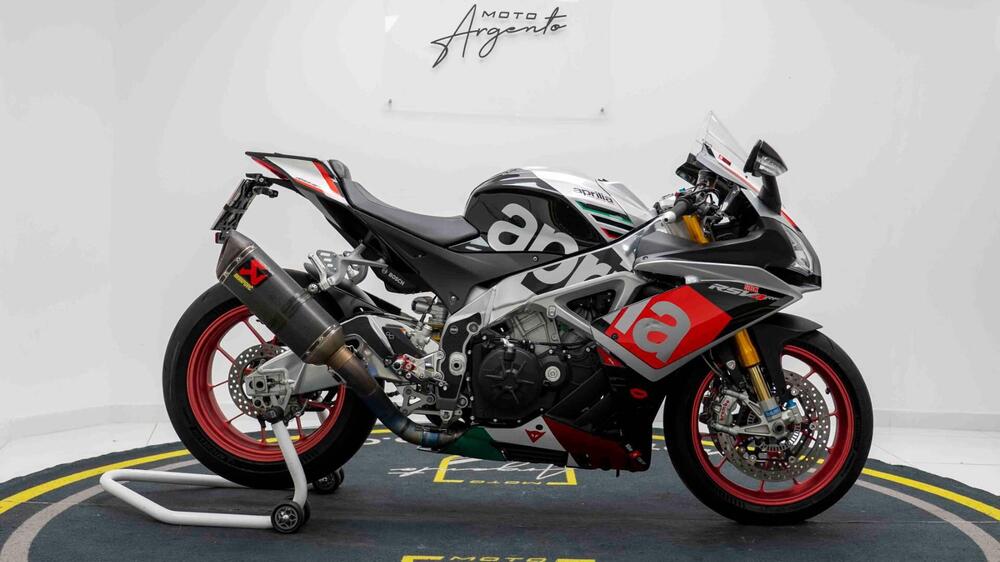 Aprilia RSV4 RF (2017 - 19) (2)