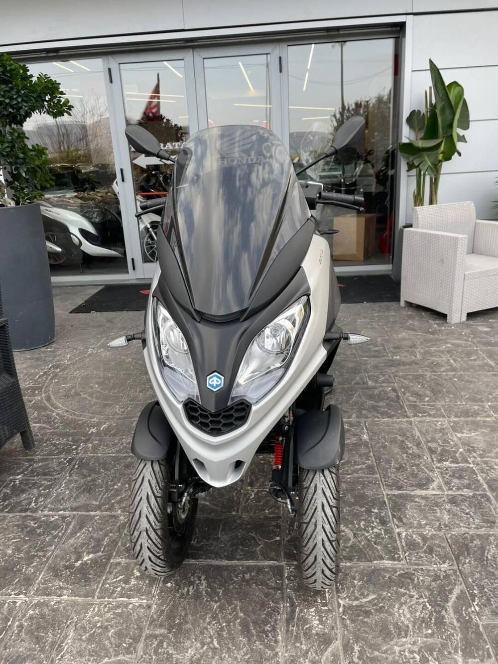 Piaggio MP3 300 ABS Hpe (2021 - 24) (7)