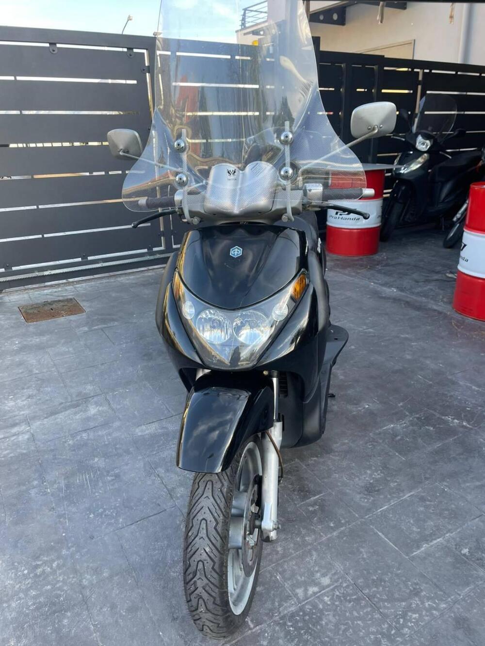 Piaggio Beverly 200 (2002 - 03) (7)