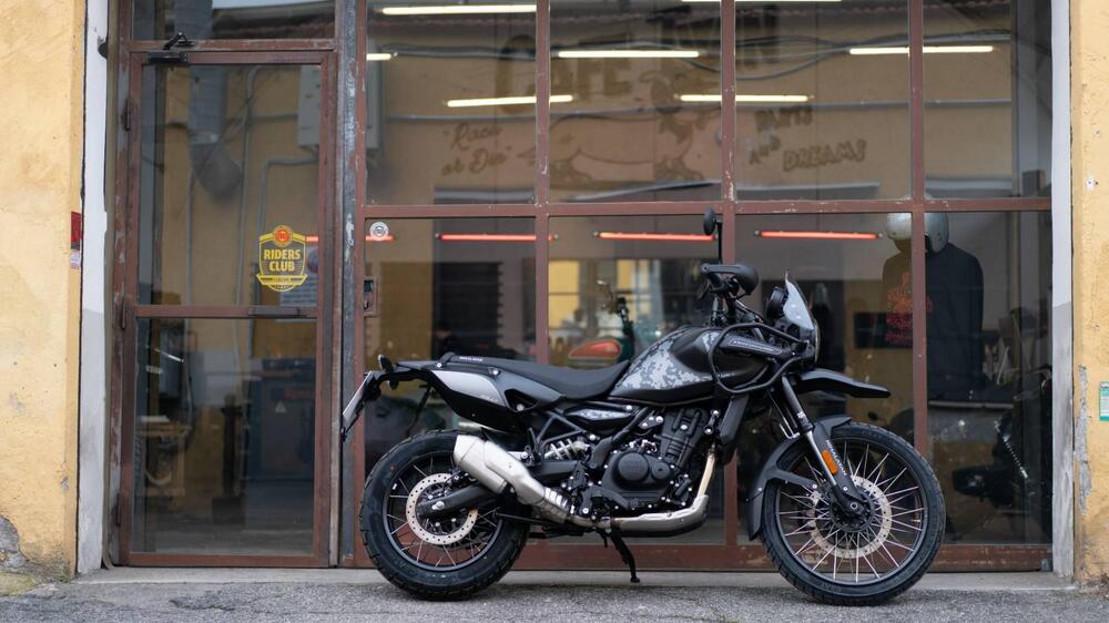 Royal Enfield Himalayan 450 Mana Black (2026)