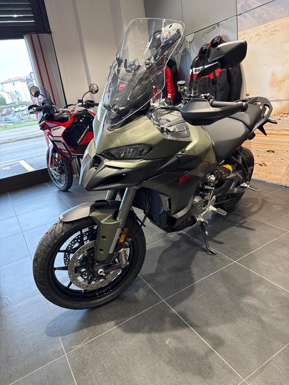 Ducati Multistrada V2 S (2025 - 26) (2)