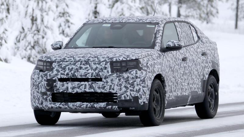 Fiat prepara la Panda Fastback: il nuovo SUV-coup&eacute; compatto prende forma nei test al Circolo Polare [Foto Spia]