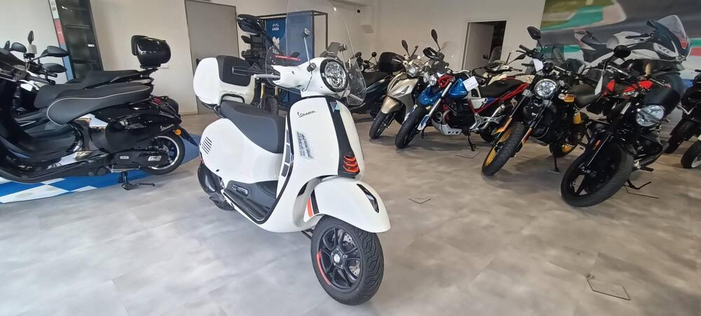 Vespa GTS 310 (2025 - 26) (2)