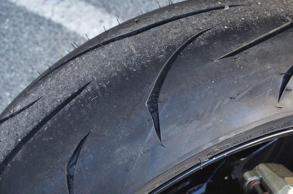 Aprilia Dorsoduro 900 (2017 - 20) (19)