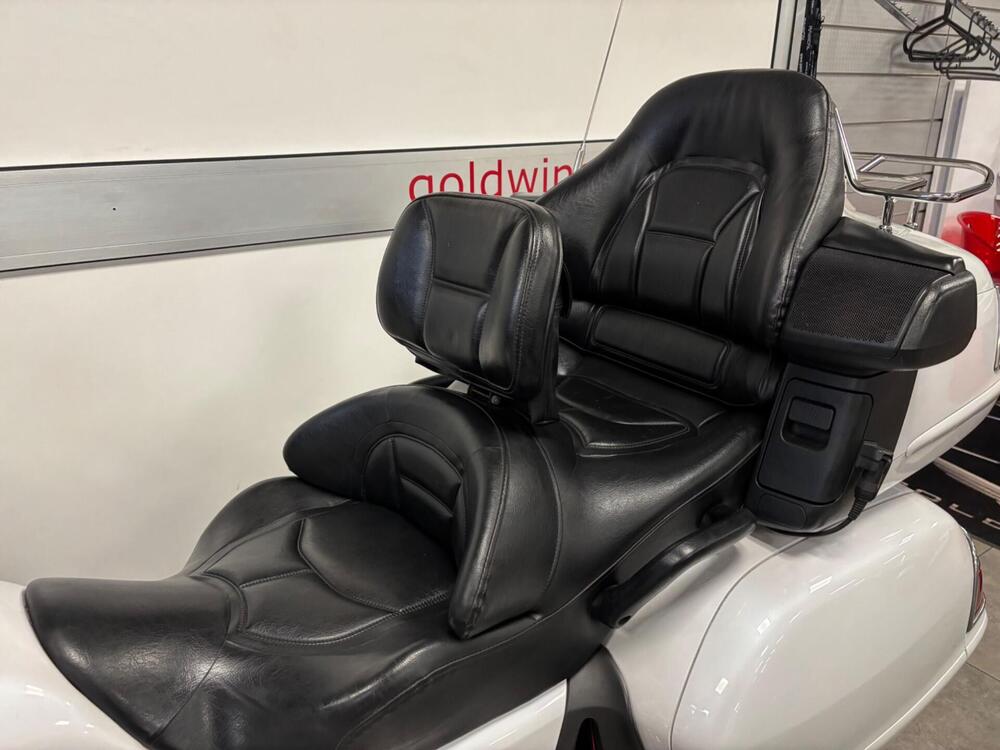 Honda GL 1800 Gold Wing (2007 - 11) (3)