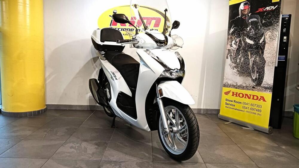 Honda SH 350 (2021 - 24) (3)