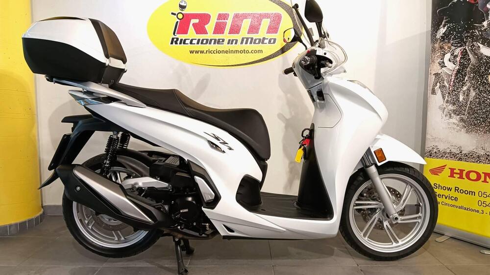 Honda SH 350 (2021 - 24) (2)