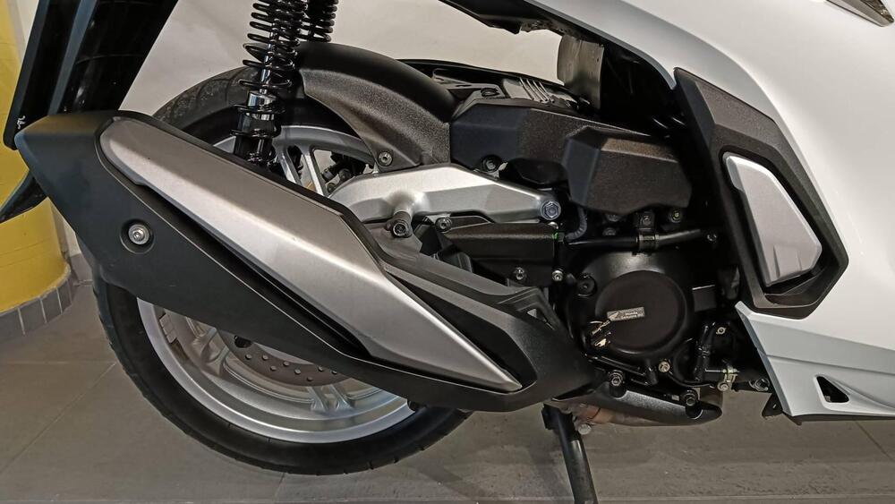 Honda SH 350 (2021 - 24) (9)