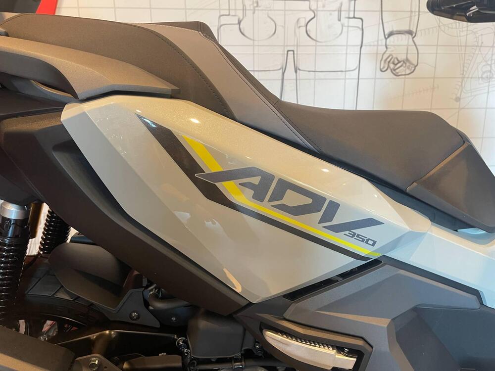 Honda ADV 350 Special Edition (2025 - 26) (2)