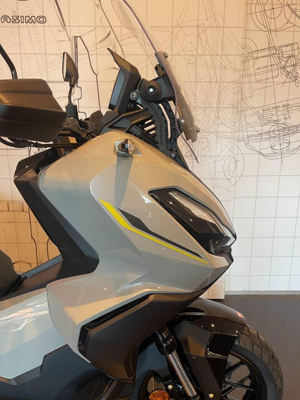 Honda ADV 350 Special Edition (2025 - 26) (3)