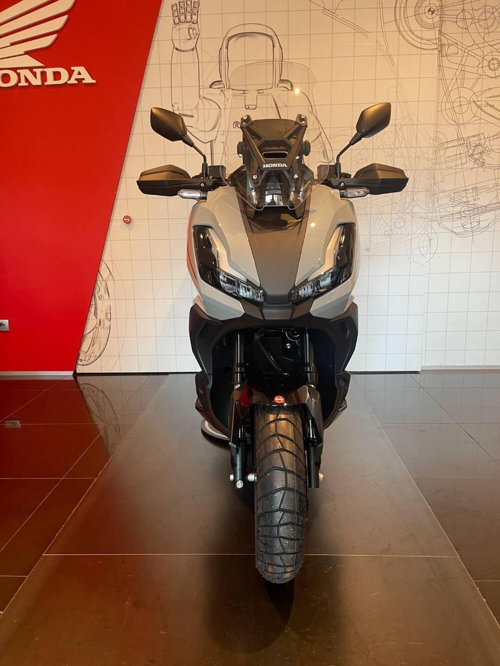 Honda ADV 350 Special Edition (2025 - 26) (5)