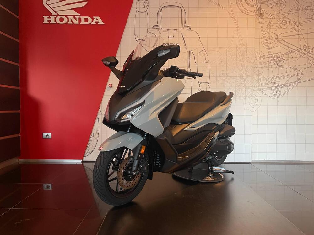 Honda Forza 350 (2025 - 26) (4)