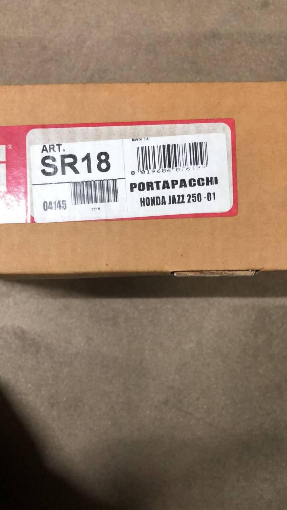 PORTAPACCHI GIVI MONOKEY PER HONDA JAZZ CODICE SR1 (2)