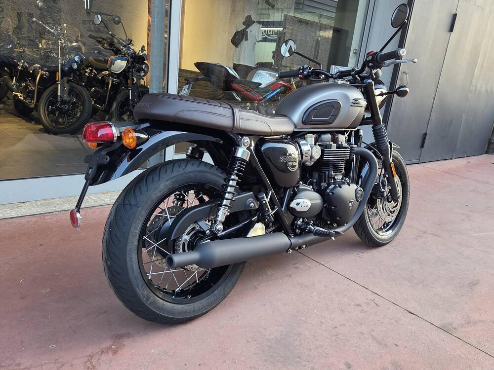 Triumph Bonneville T120 Black (2026) (4)