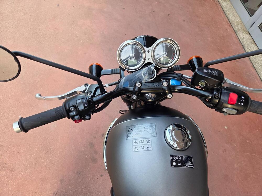 Triumph Bonneville T120 Black (2026) (13)