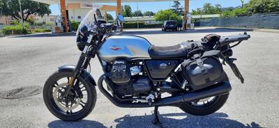 Moto Guzzi V7 III Stone S (2020) usata