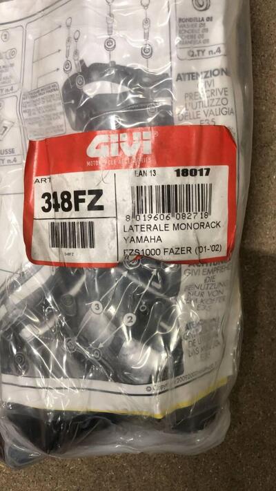 PORTABORSE GIVI MONORAK 2002 CODICE 348FZ