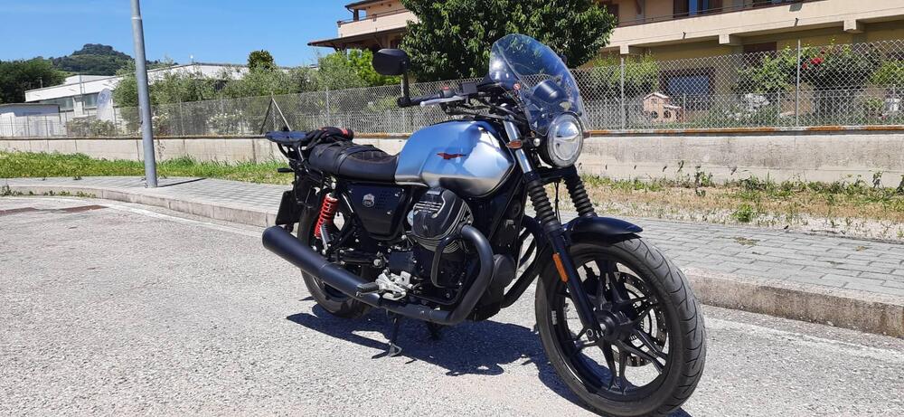 Moto Guzzi V7 III Stone S (2020) (2)