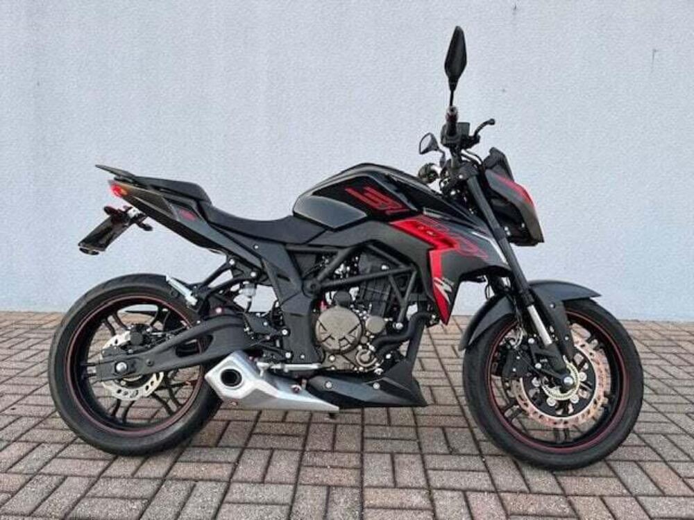 Voge Brivido 300R (2021 - 24) (4)