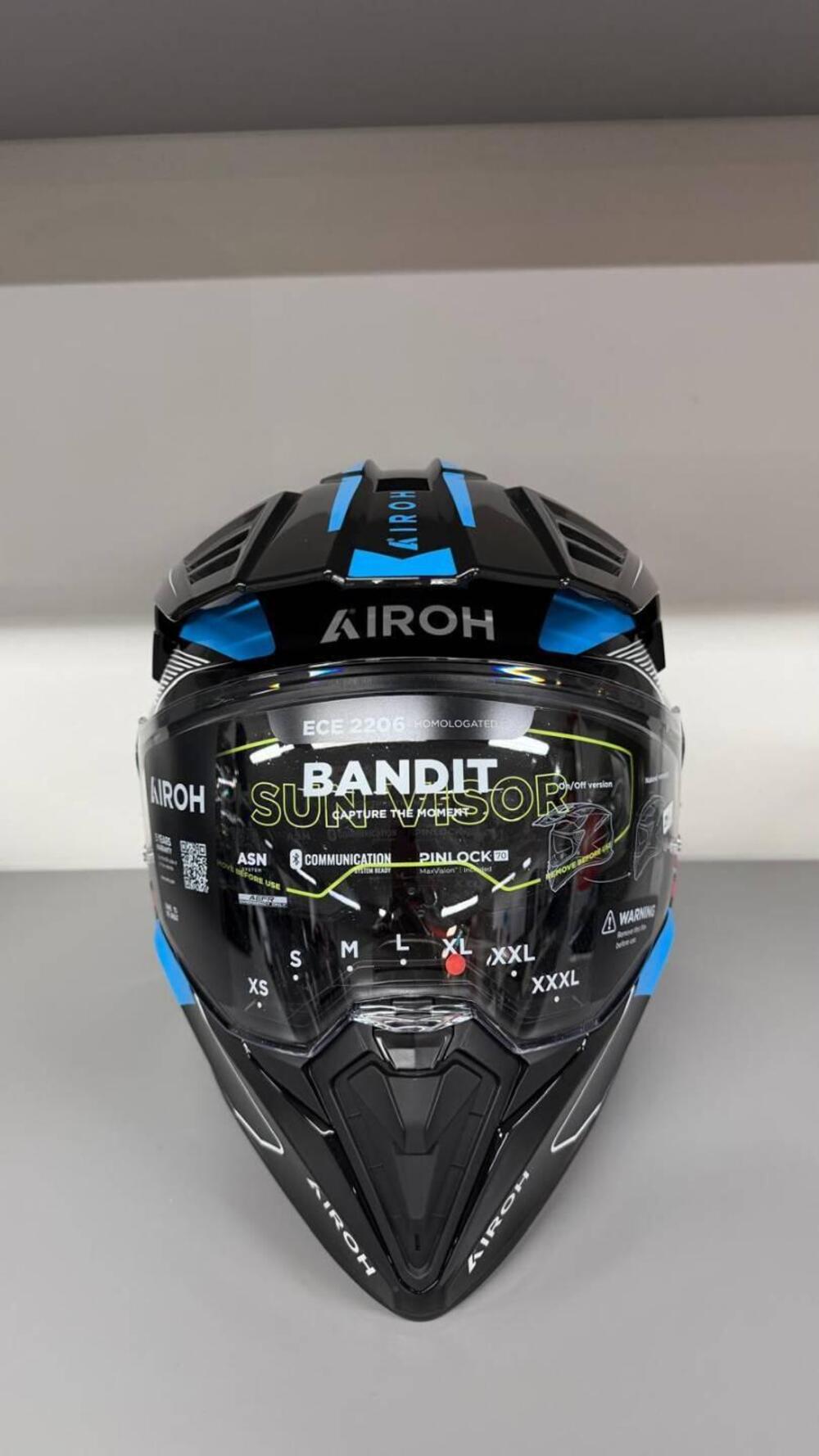 AIROH BANDIT TUNE BLU RED GLOSS