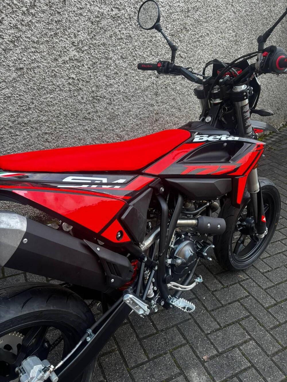 Betamotor RR 125 4T Motard T (2025 - 26) (5)