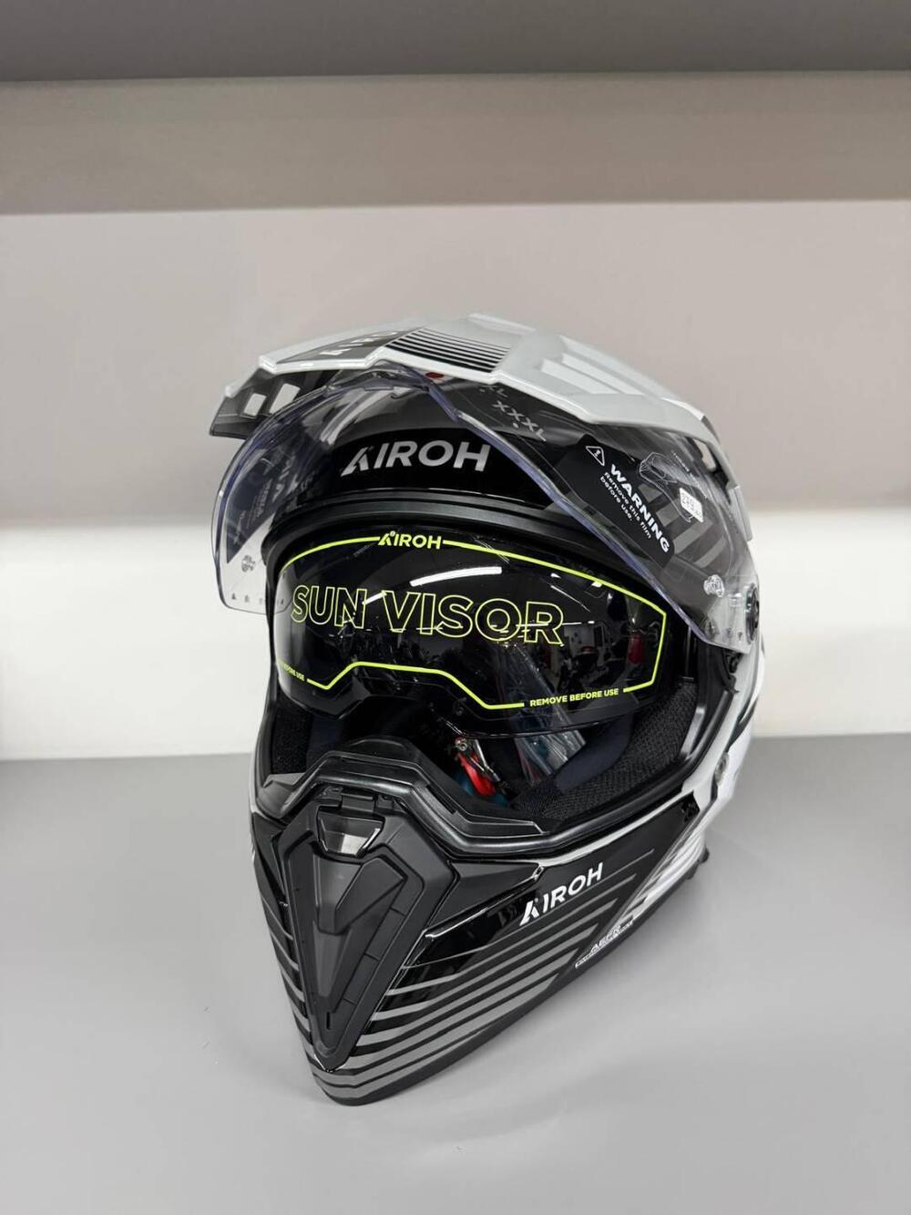 AIROH BANDIT SPICY GREY GLOSS (2)