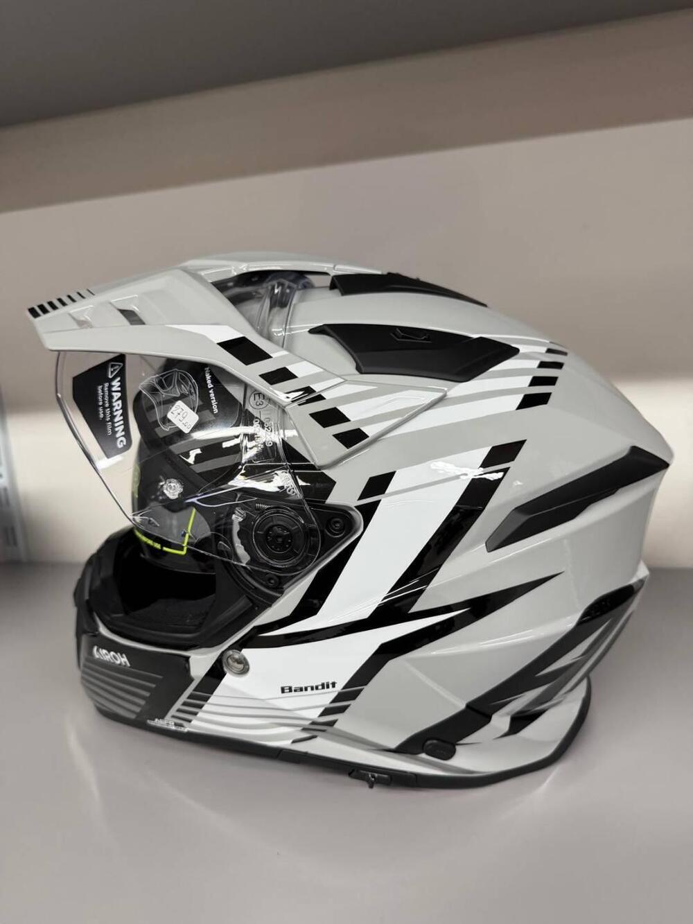 AIROH BANDIT SPICY GREY GLOSS (3)