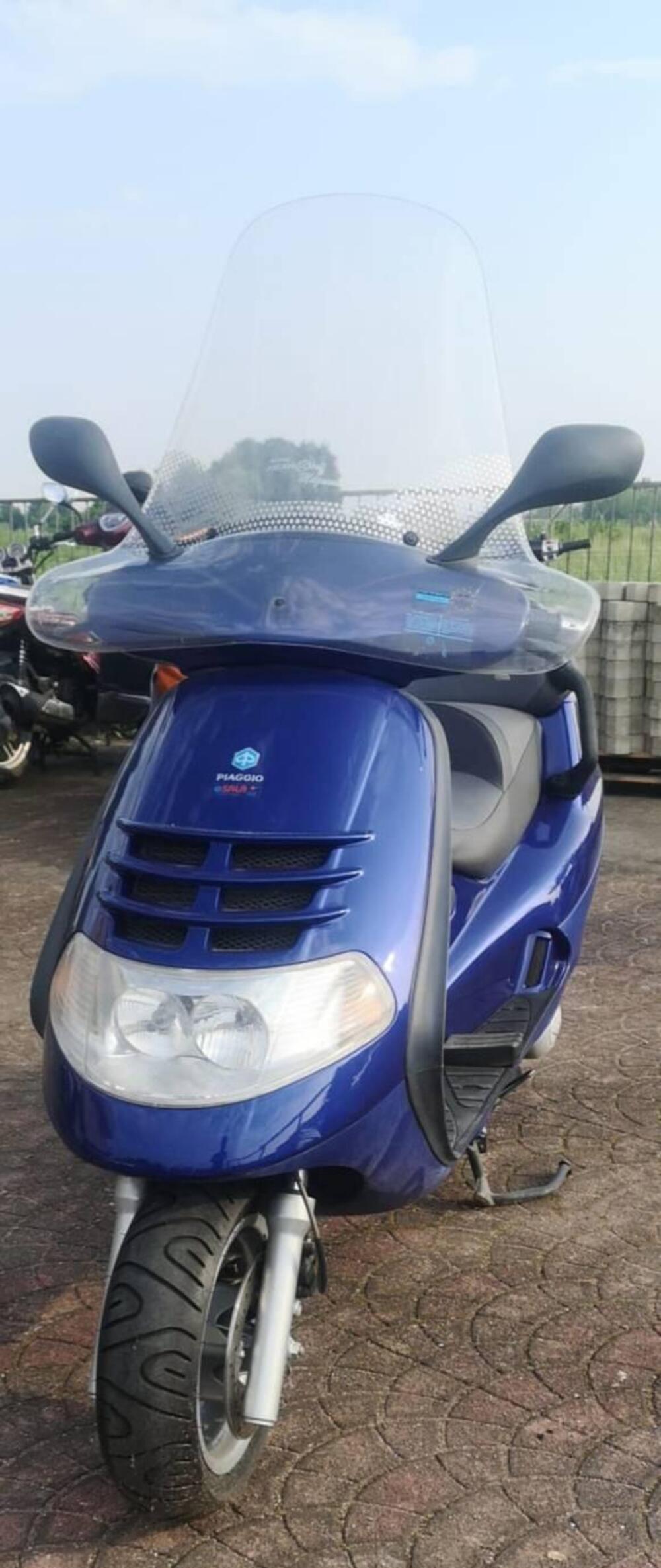 Piaggio Super Hexagon GTX 180 (3)