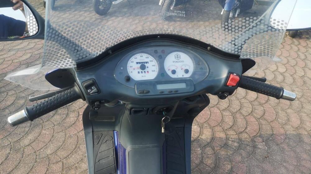 Piaggio Super Hexagon GTX 180 (5)