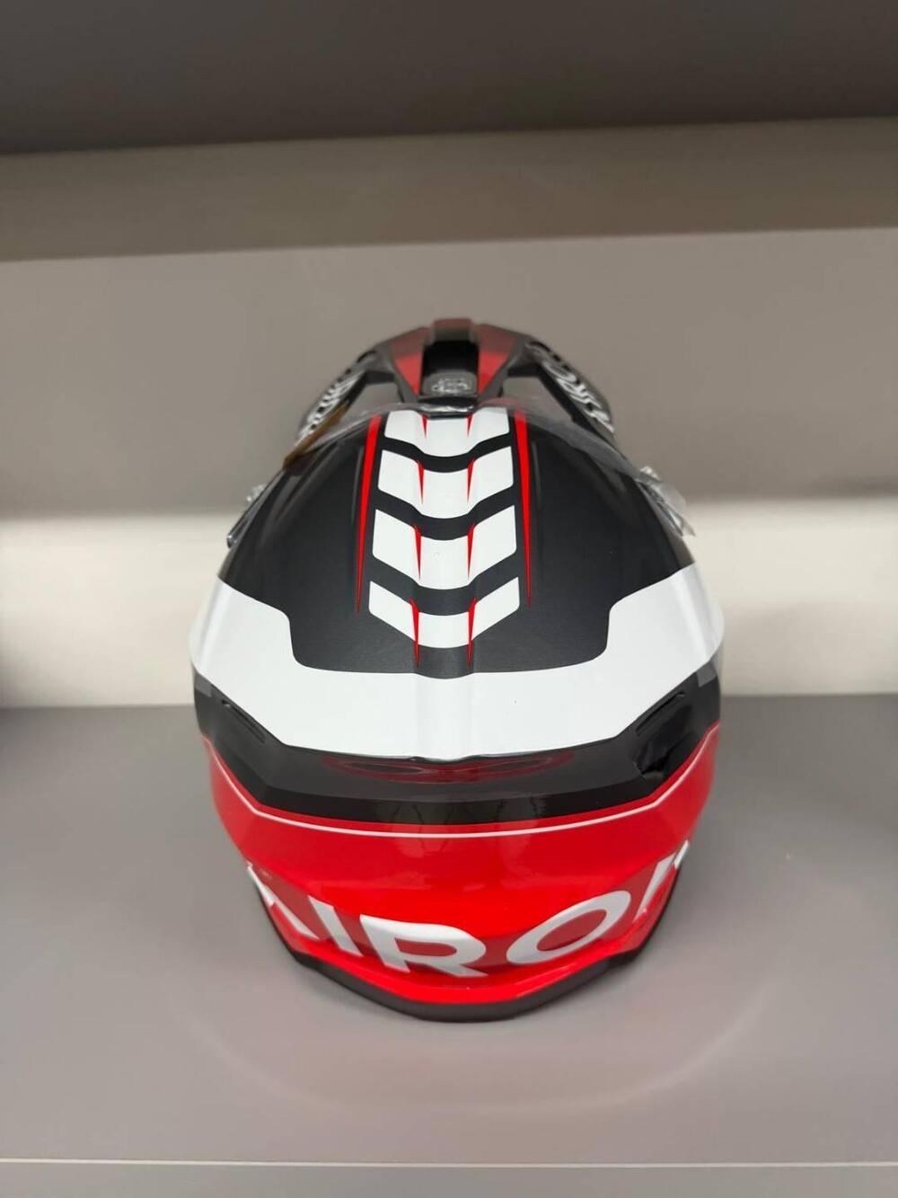 AIROH WRAAAP CONQUER RED GLOSS (3)