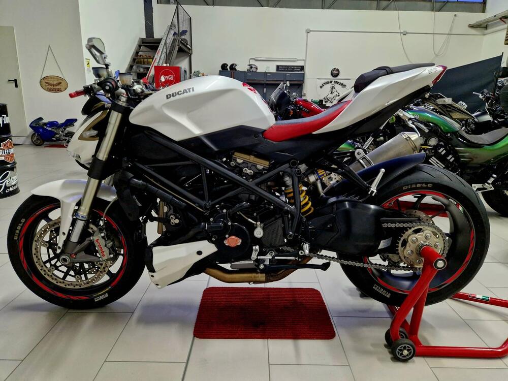 Ducati Streetfighter (2009 - 12) (5)