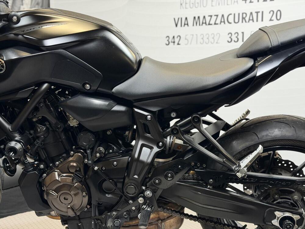 Yamaha MT-07 (2018 - 20) (9)