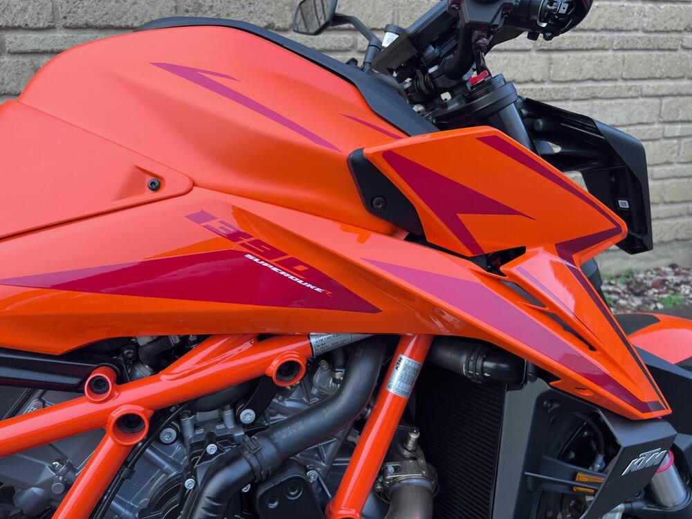 KTM 1390 Super Duke R (2024 - 26) (11)