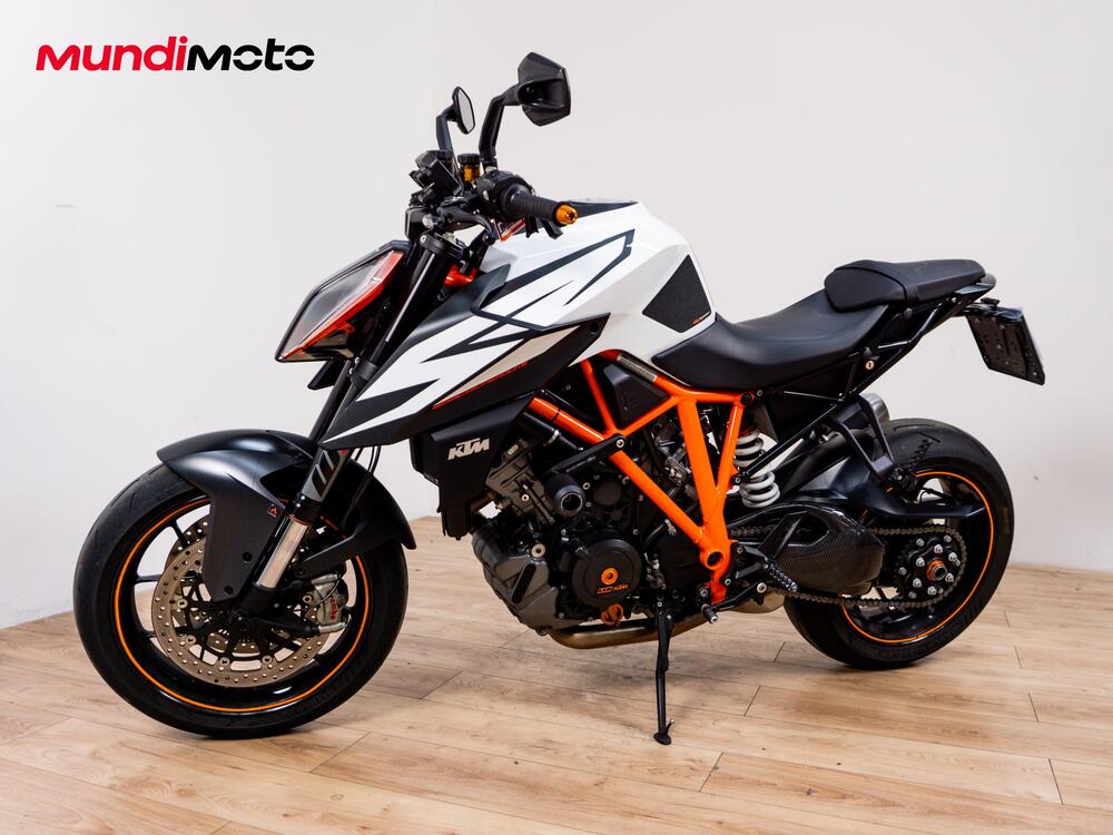 KTM 1290 Super Duke R (2020) (8)