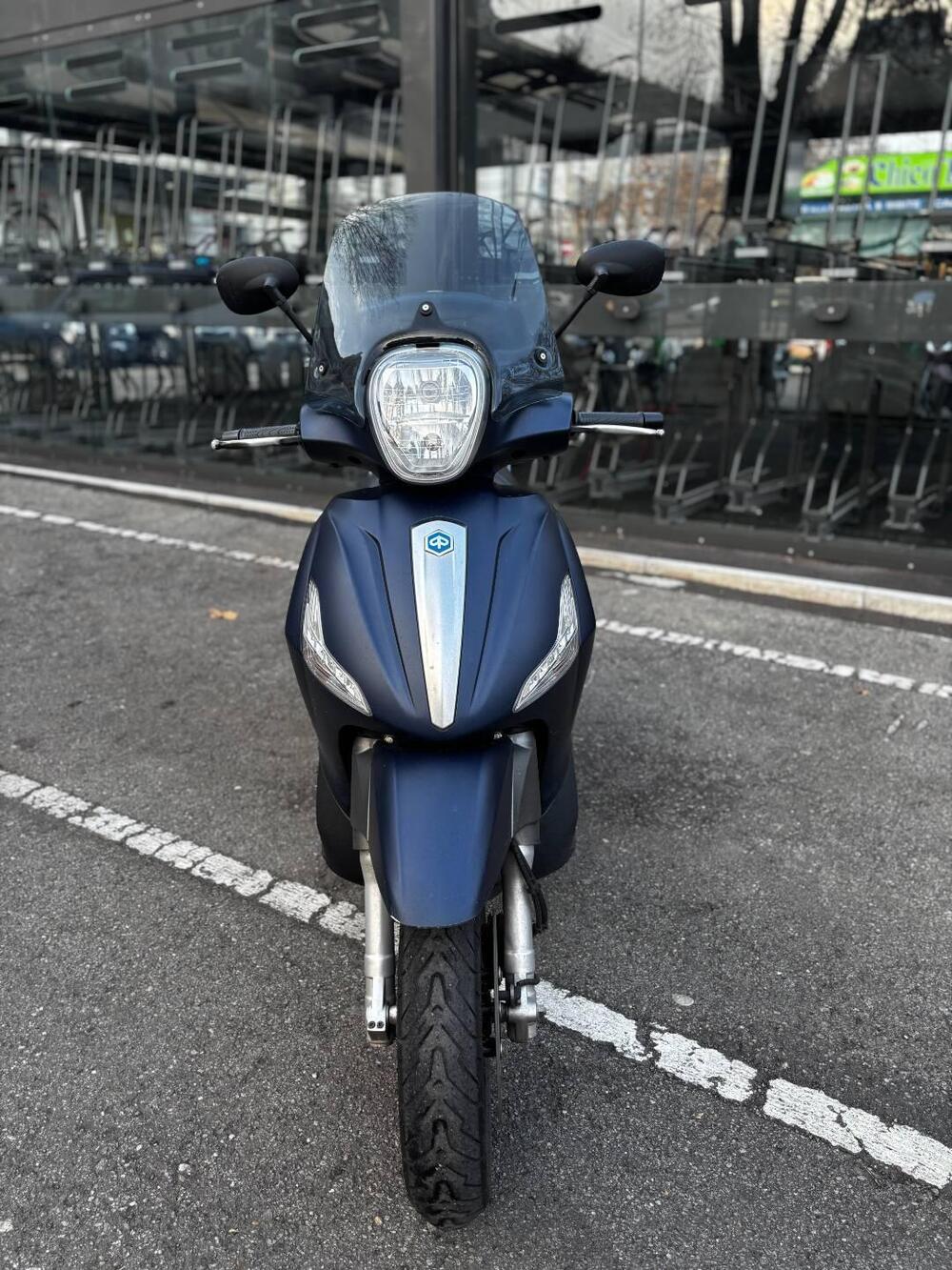 Piaggio Beverly 300 i.e. ABS-ASR (2016 - 20) (2)