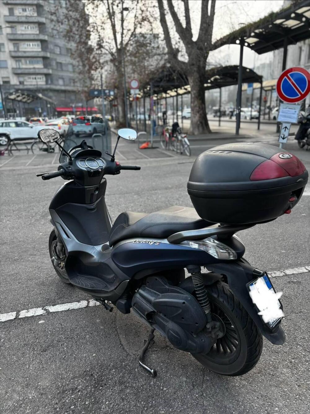 Piaggio Beverly 300 i.e. ABS-ASR (2016 - 20) (7)