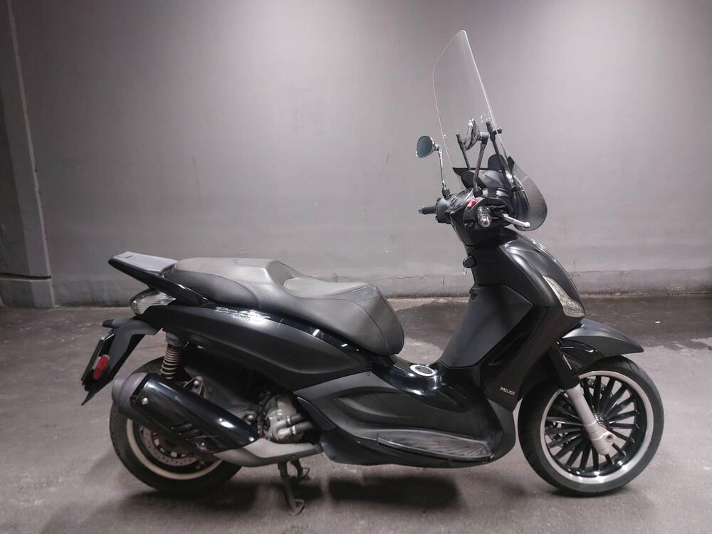 Piaggio Beverly 300 i.e. Police ABS-ASR (2017 - 20) (5)