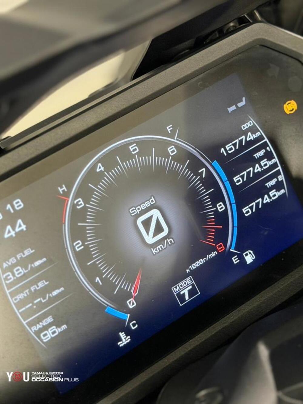 Yamaha T-Max 560 (2022 - 24) (9)