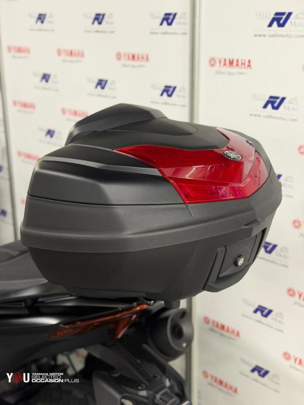 Yamaha T-Max 560 (2022 - 24) (8)