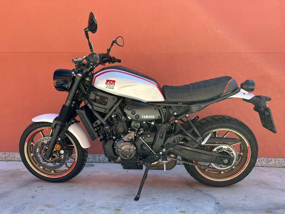 Yamaha XSR 700 XTribute (2022 - 24) (2)