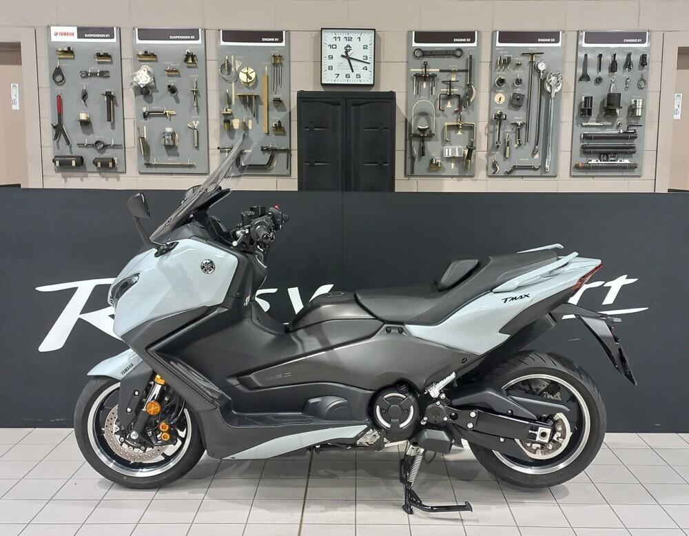 Yamaha T-Max 560 Tech Max (2025 - 26) (2)