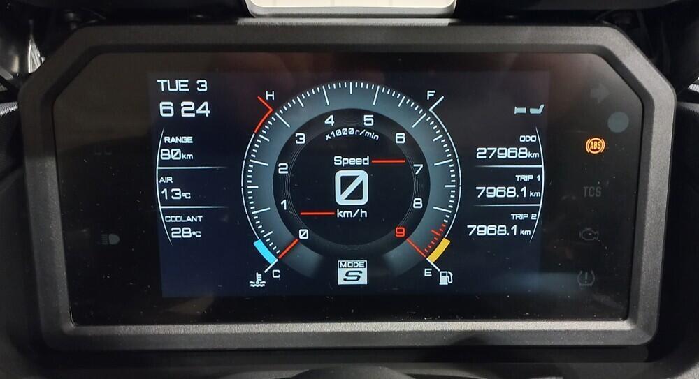 Yamaha T-Max 560 Tech Max (2025 - 26) (4)