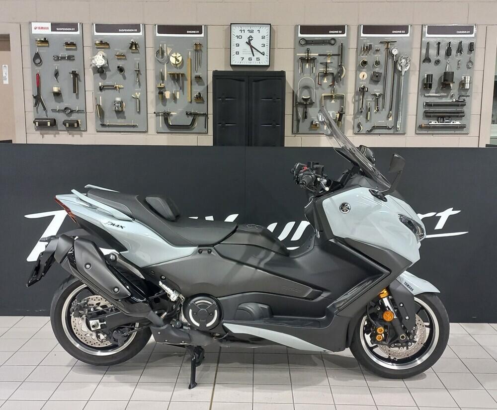 Yamaha T-Max 560 Tech Max (2025 - 26)