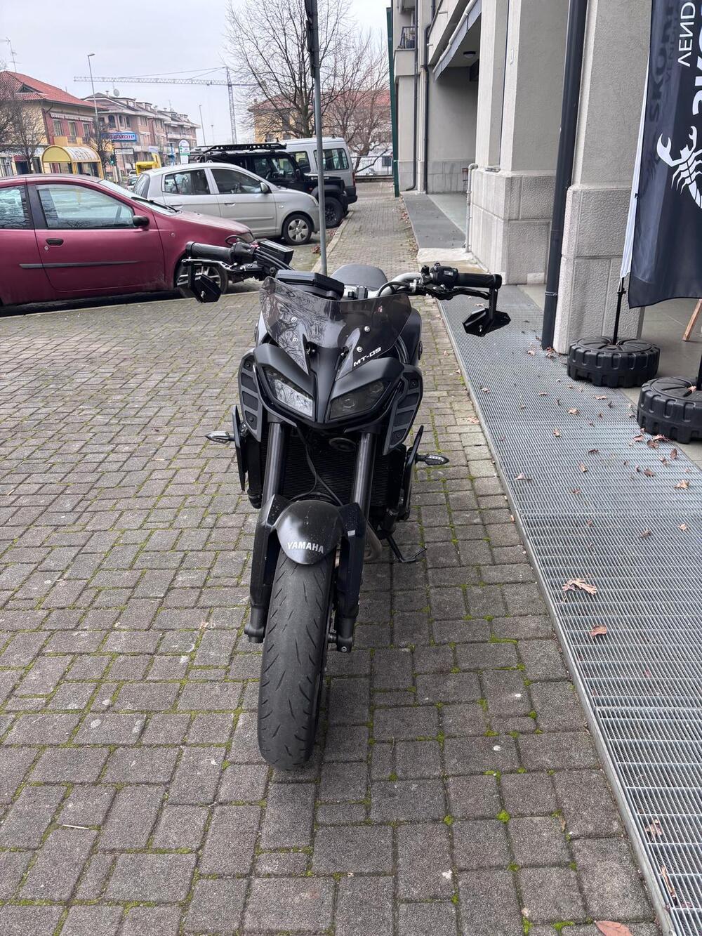 Yamaha MT-09 (2017 - 20) (3)