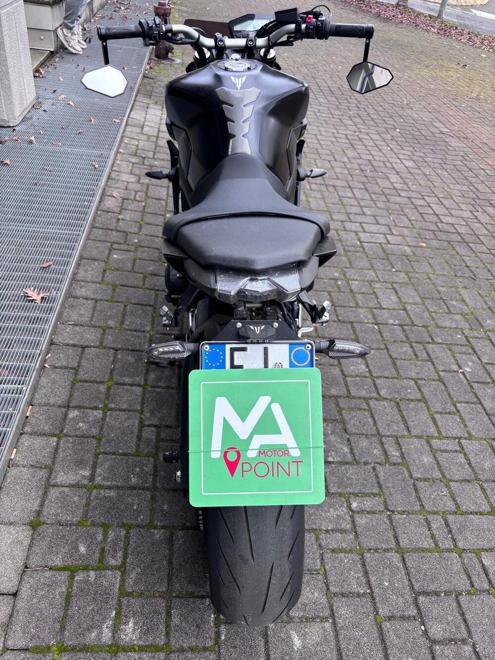 Yamaha MT-09 (2017 - 20) (4)